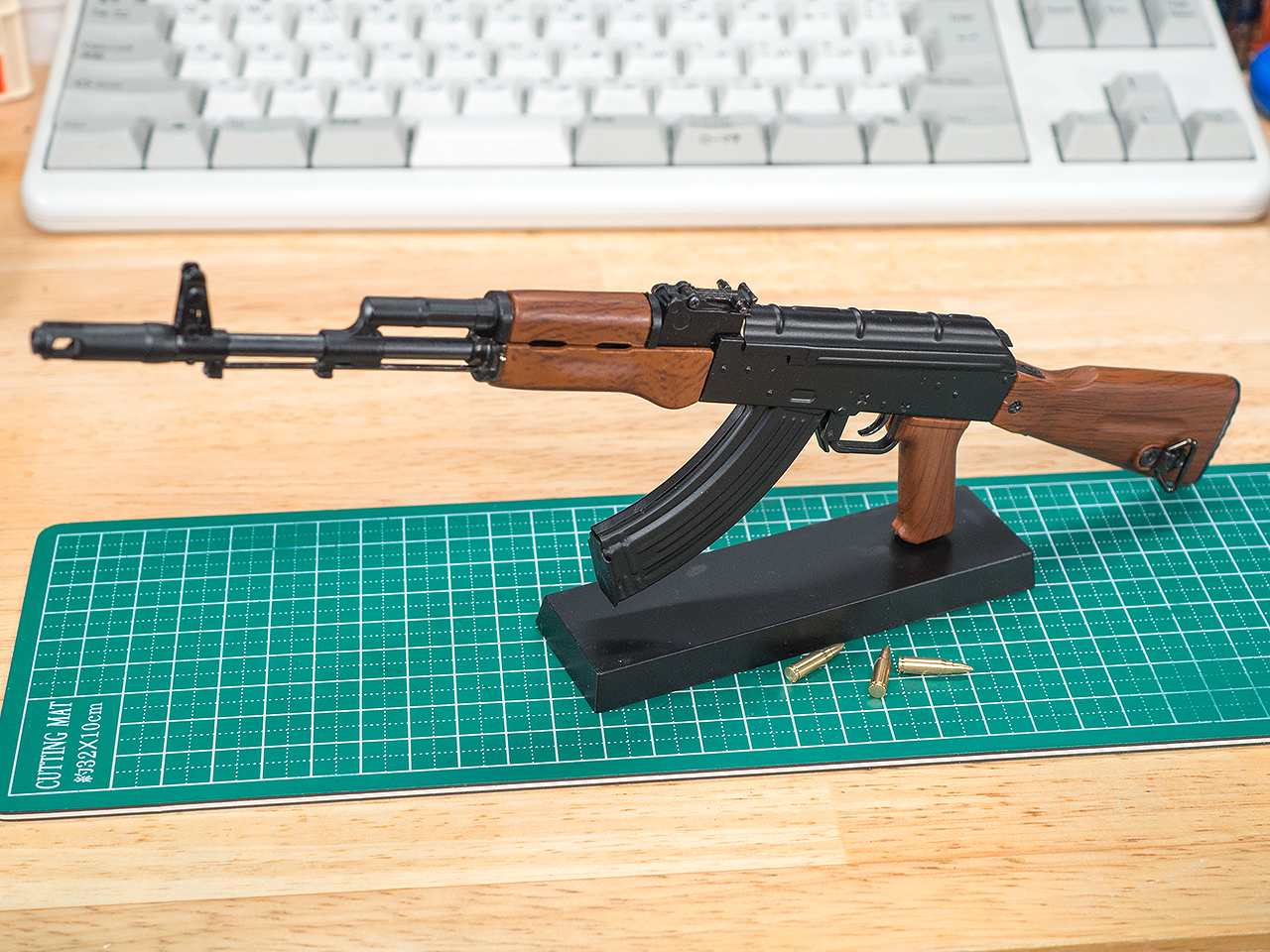 270円 即日発送 未組立てモデル 自動小銃 AK-47 ミニチュア トイガン SD DDサイズ